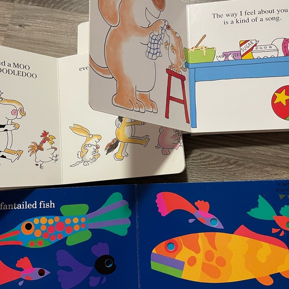 3 Piece Baby Board Books -- Most Touch and Feel - Picture 9 of 9